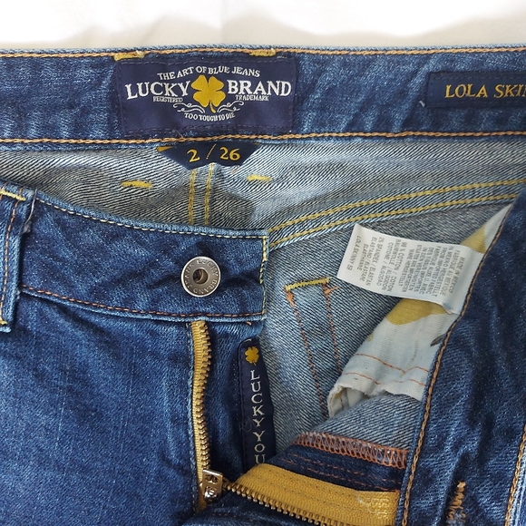 Woman's size 2 Lucky Brand Lola Skinny jeans - Picture 2 of 6